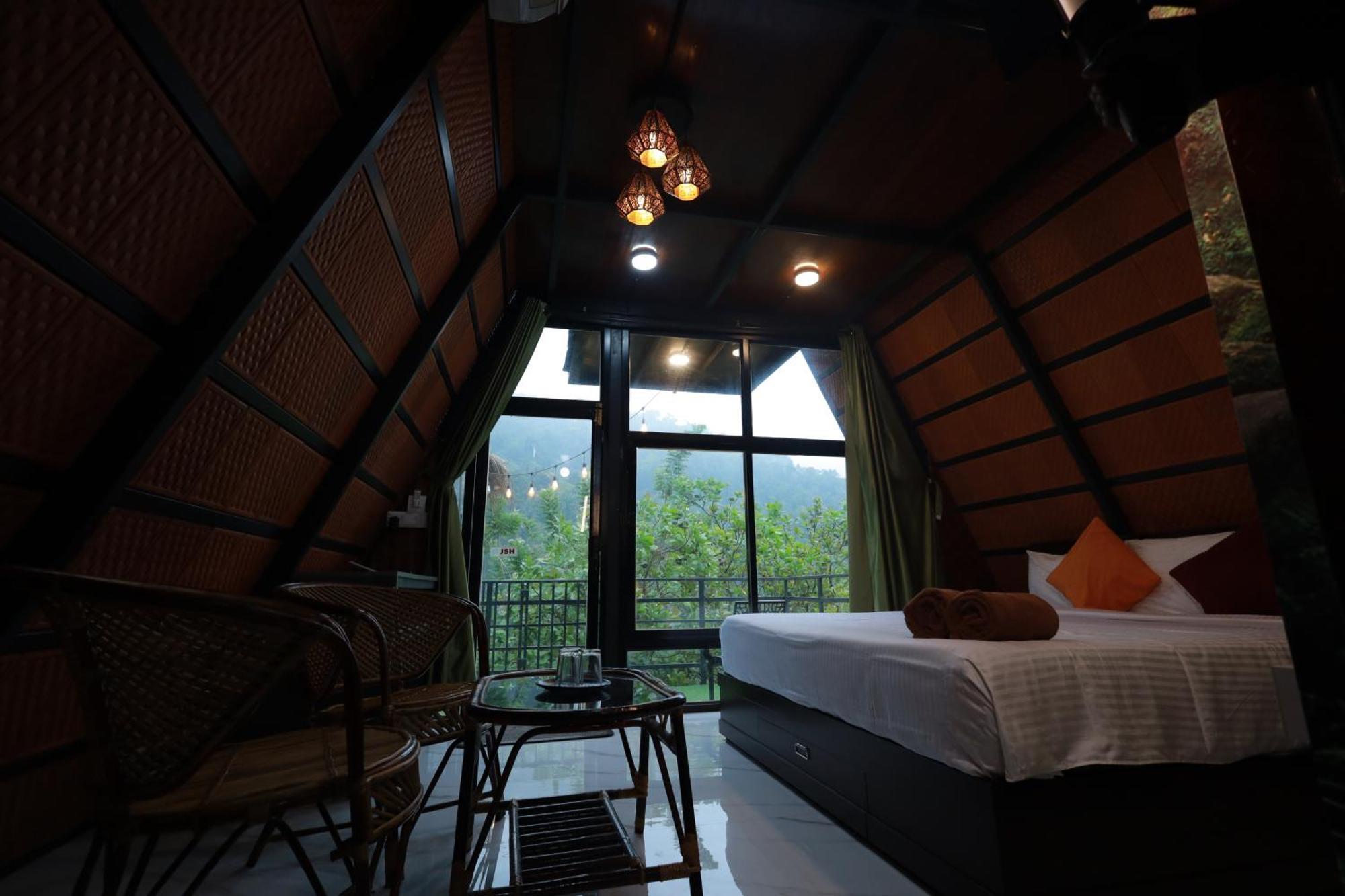 Paithalmala Holistic Stay Eco-Resort & Ayurvedic Retreat מראה חיצוני תמונה