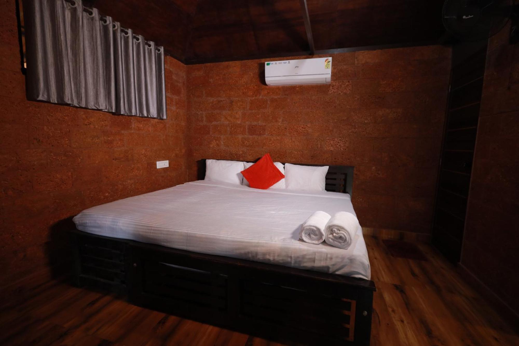 Paithalmala Holistic Stay Eco-Resort & Ayurvedic Retreat מראה חיצוני תמונה