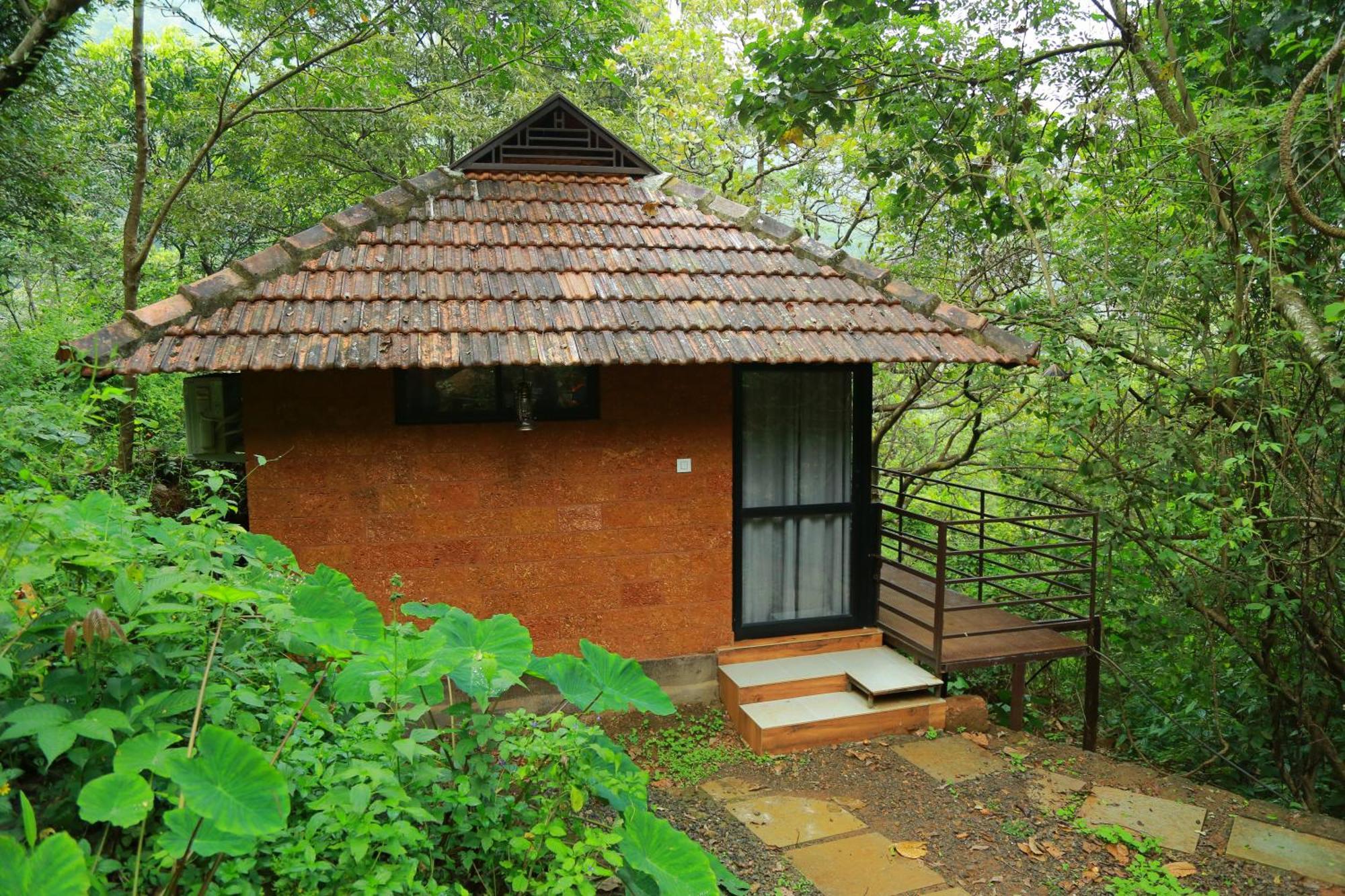 Paithalmala Holistic Stay Eco-Resort & Ayurvedic Retreat מראה חיצוני תמונה