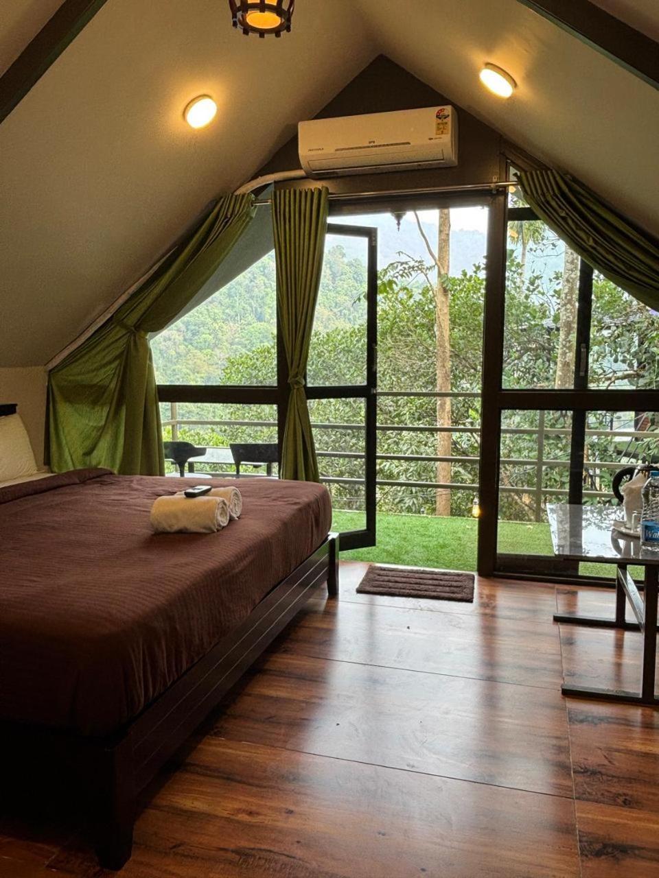 Paithalmala Holistic Stay Eco-Resort & Ayurvedic Retreat מראה חיצוני תמונה