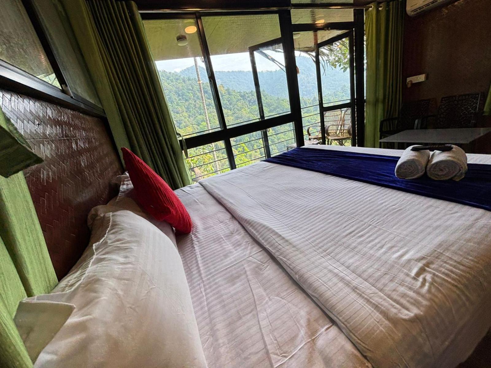 Paithalmala Holistic Stay Eco-Resort & Ayurvedic Retreat מראה חיצוני תמונה